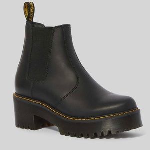 Size 10 Women’s Dr. Marten Black Rometty Wyoming Leather Platform Chelsea Boots